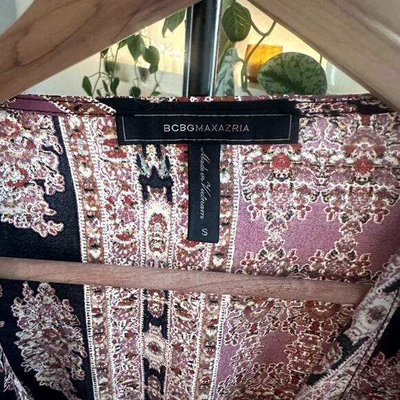 BCBGMAXAZRIA Long Sleeve Surplice Woven Top Size Small - Picture 4 of 8